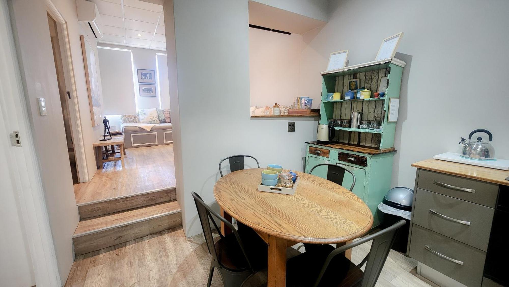 The Botanic High Gold Apartment